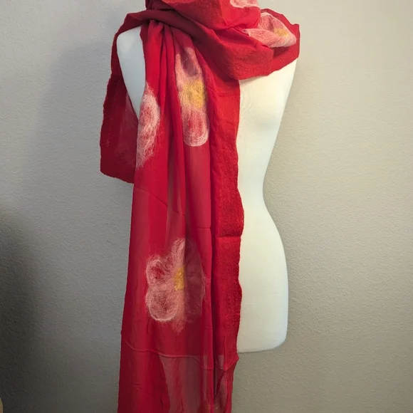 Silk scarf with Nuno felting